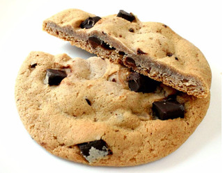 「セブンプレミアム セブンカフェ ごろごろチョコチップのチョコチップクッキー 袋1枚」のクチコミ画像 by つなさん
