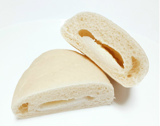 「第一パン ピカチュウのおもち＆バニラクリームパン 1個」のクチコミ画像 by つなさん