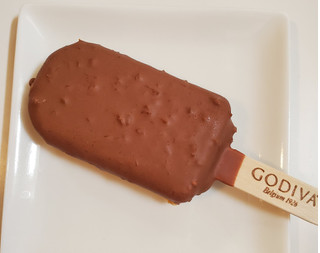 「ローソン GODIVA ミルクチョコレートキャラメルアップルバー 箱80ml」のクチコミ画像 by 花蓮4さん