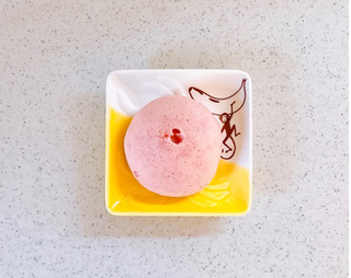 「ローソン Uchi Cafe’ SPY×FAMILY アーニャとボンドのもちぷよ いちご＆ミルク」のクチコミ画像 by むぎっこさん