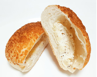 「Pasco 国産小麦 たっぷりチーズパン 袋1個」のクチコミ画像 by つなさん