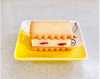 「ロピア クッキー3nd あまおう苺＆レアチーズ」のクチコミ画像 by むぎっこさん