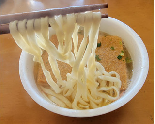 「日清食品 日清のどん兵衛 きつねうどん 西 カップ95g」のクチコミ画像 by ニャンタさん