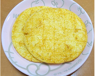 「シャトレーゼ ふっくら焼 香味カレー 2枚」のクチコミ画像 by ニャンタさん
