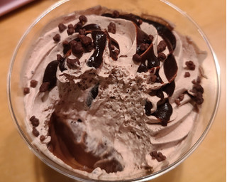 「ローソン Uchi Cafe’ ザクザククランチのチョコレートプリン」のクチコミ画像 by ちょこぱんcakeさん
