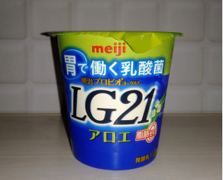 「明治 プロビオヨーグルト LG21 アロエ 脂肪0 カップ112g」のクチコミ画像 by kaviさん