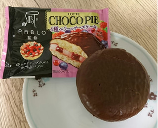 「ロッテ チョコパイ PABLO監修 4種ベリーのチーズケーキ 袋1個」のクチコミ画像 by 凛音.さん