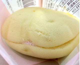 「ヤマザキ ふわふわスフレ 苺ミルククリーム 袋1個」のクチコミ画像 by カスタード ホイップさん