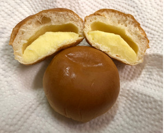 「ヤマザキ 薄皮 バナナクリームパン 袋4個」のクチコミ画像 by SANAさん