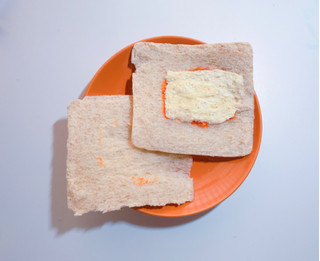 「フジパン スナックサンド トマトのソース＆モッツァレラチーズ 袋2個」のクチコミ画像 by レビュアーさん