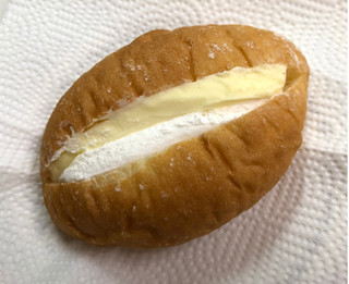 「ヤマザキ 生フランスパン ホイップクリーム＆練乳クリーム 1個」のクチコミ画像 by SANAさん