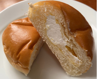 「ヤマザキ りんごカスタード＆ホイップクリームパン 袋1個」のクチコミ画像 by 骨なしスケルトンさん