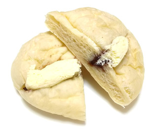 「ヤマザキ 塩あん＆バター入りホイップパン 1個」のクチコミ画像 by つなさん