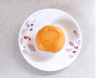 「八天堂 冷やして食べるとろけるくりーむパン ミルクティー」のクチコミ画像 by むぎっこさん