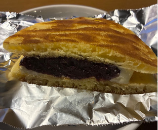 「シャトレーゼ 北海道産 バターどらやき 袋1個」のクチコミ画像 by chickyさん