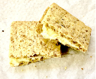 「アサヒ クリーム玄米ブラン クリームチーズ 袋2枚×2」のクチコミ画像 by Pチャンさん