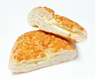 「第一パン とろける4種のチーズフランス」のクチコミ画像 by つなさん
