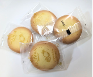 「ゴディバ 瀬戸内レモンラングドシャクッキー 4枚」のクチコミ画像 by はるなつひさん