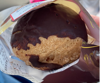 「ヤマザキ 生チョコ仕立てのザクザククッキーシュー 袋1個」のクチコミ画像 by 炭水化物の佐内さん