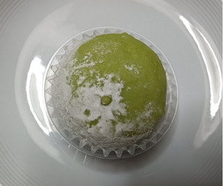 「セブン-イレブン 北海道産メロン使用メロンクリーム大福」のクチコミ画像 by hiro718163さん