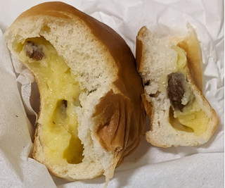 「ヤマザキ 薄皮 レーズンカスタード クリームパン 袋4個」のクチコミ画像 by もぐちゃかさん