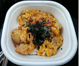 「セブン-イレブン 特製親子丼」のクチコミ画像 by モーパパさん