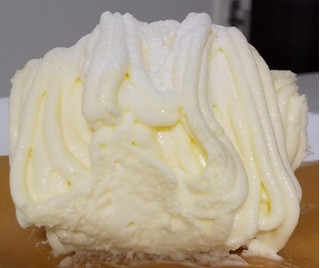 「ローソン Uchi Cafe’ × Milk MILKモンブランケーキ みるく＆バター」のクチコミ画像 by るったんさん