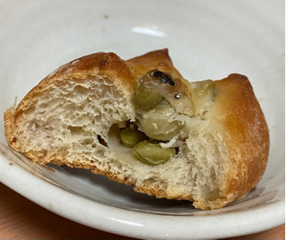 「ローソン NL 枝豆チーズパン 2個入」のクチコミ画像 by あゆみん333さん