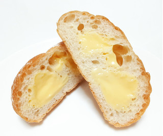 「ヤマザキ カスタードクリームフランスパン 袋1個」のクチコミ画像 by つなさん