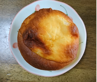 「ヤマザキ バスクチーズケーキ風パン 袋1個」のクチコミ画像 by もぐりーさん
