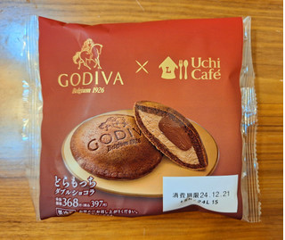 「ローソン Uchi Cafe’ × GODIVA どらもっち ダブルショコラ」のクチコミ画像 by フローライトさん