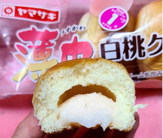 「ヤマザキ 薄皮 白桃クリームパン 袋5個」のクチコミ画像 by ちょこぱんcakeさん