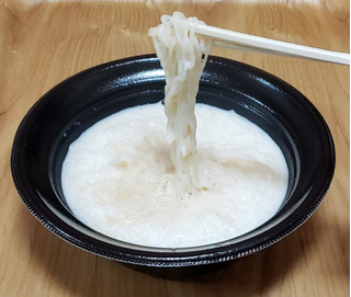 「相模屋 たんぱく質のとれるとうふにゅうめん 地鶏だし 袋320g」のクチコミ画像 by みにぃ321321さん