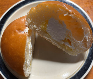 「ヤマザキ りんごカスタード＆ホイップクリームパン 袋1個」のクチコミ画像 by 骨なしスケルトンさん