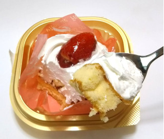 「カンパーニュ いちごのショートケーキ カップ1個」のクチコミ画像 by つなさん