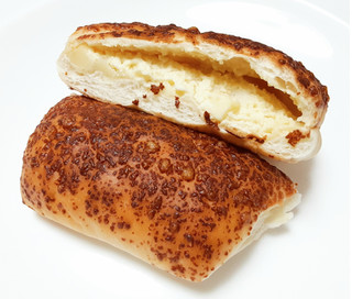 「第一パン こんがり角切りチーズパン」のクチコミ画像 by つなさん