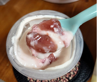 「源吉兆庵 Yogurt Four Seasons Strawberry 100g」のクチコミ画像 by ももたろこさん