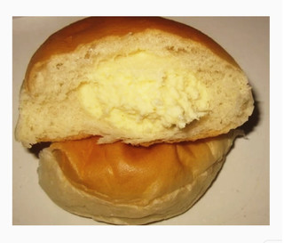 「セブン-イレブン とろけるクリームのクリームパン」のクチコミ画像 by めぐぽんぽんぽんさん