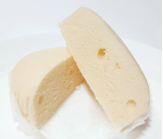 「ヤマザキ バニラヨーグルトクリーム入り蒸しパン 1個」のクチコミ画像 by つなさん
