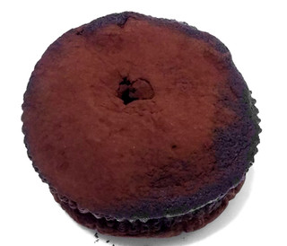 「ヤマザキ ショコラ＆フロマージュのケーキ風パン 袋1個」のクチコミ画像 by つなさん