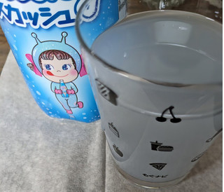 「不二家 ソーダMilkyスカッシュ ペット410ml」のクチコミ画像 by もぐちゃかさん