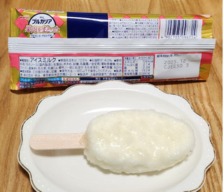 「明治 ブルガリア 果肉をまとったフローズンヨーグルトデザート 白桃 袋82ml」のクチコミ画像 by みにぃ321321さん