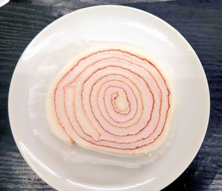 「ローソン ICHIBIKO うずまき苺ロールケーキ」のクチコミ画像 by glaceさん
