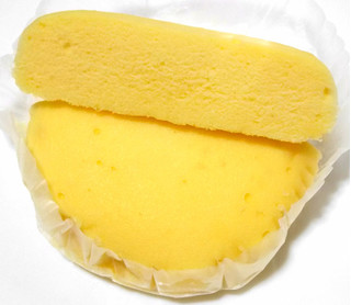 「ヤマザキ クリームチーズ蒸しケーキ オーストラリア産クリームチーズ使用 袋1個」のクチコミ画像 by つなさん