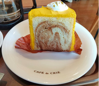 「カフェ・ド・クリエ 北海道産かぼちゃのシフォンケーキ」のクチコミ画像 by べべべさん