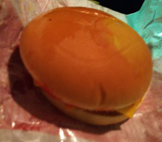「マクドナルド ダブルチーズバーガー」のクチコミ画像 by モーパパさん