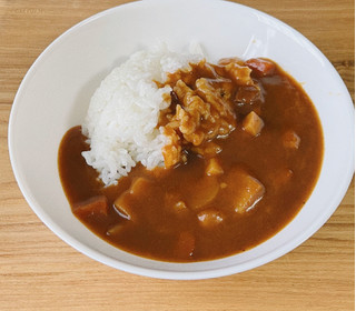 「ハウス カリー屋 チキンカレー 中辛 箱180g」のクチコミ画像 by もみぃさん