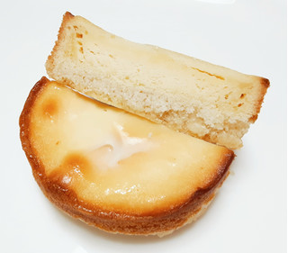「Pasco 北海道チーズの濃厚タルト 袋1個」のクチコミ画像 by つなさん