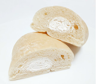 「神戸屋 ホワイトミルクパン ジャージー牛乳 1個」のクチコミ画像 by つなさん