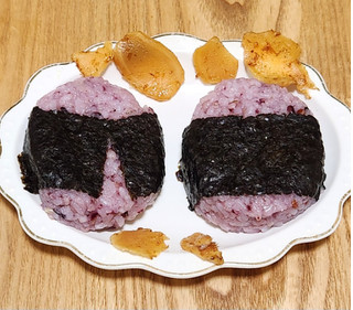 「デイリーヤマザキ 国産十穀米のおにぎり 生姜の甘煮」のクチコミ画像 by みにぃ321321さん